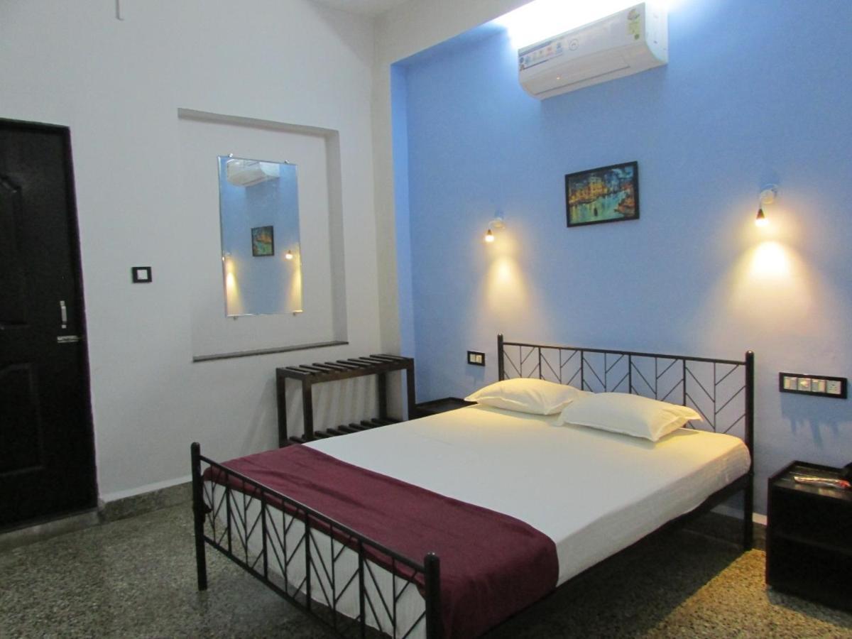 Sanrit Hotel GOA Eksteriør bilde